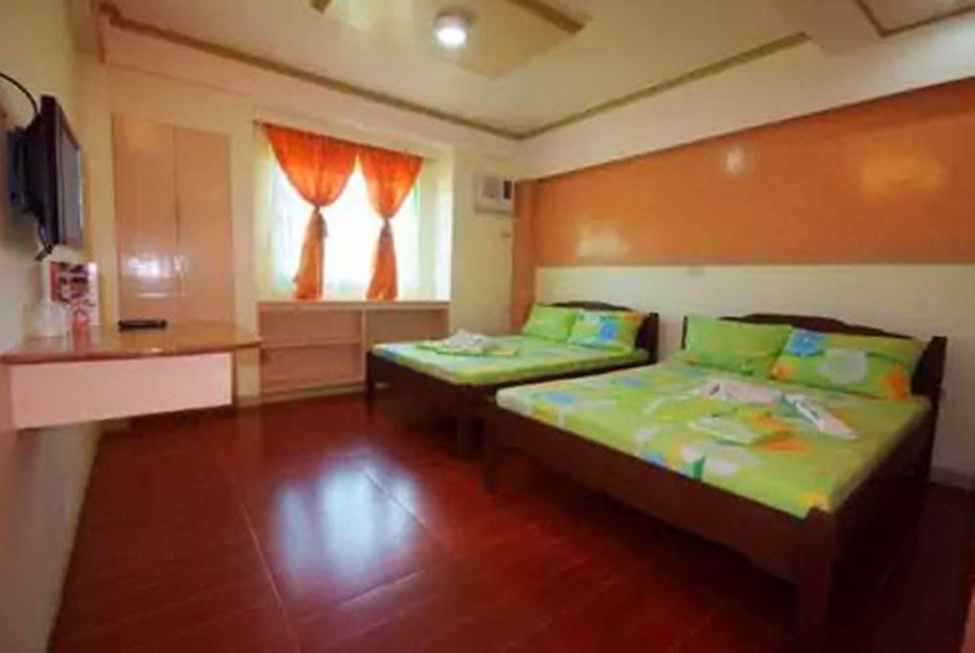 Apartelle De Francesca Пуэрто-Галера Экстерьер фото