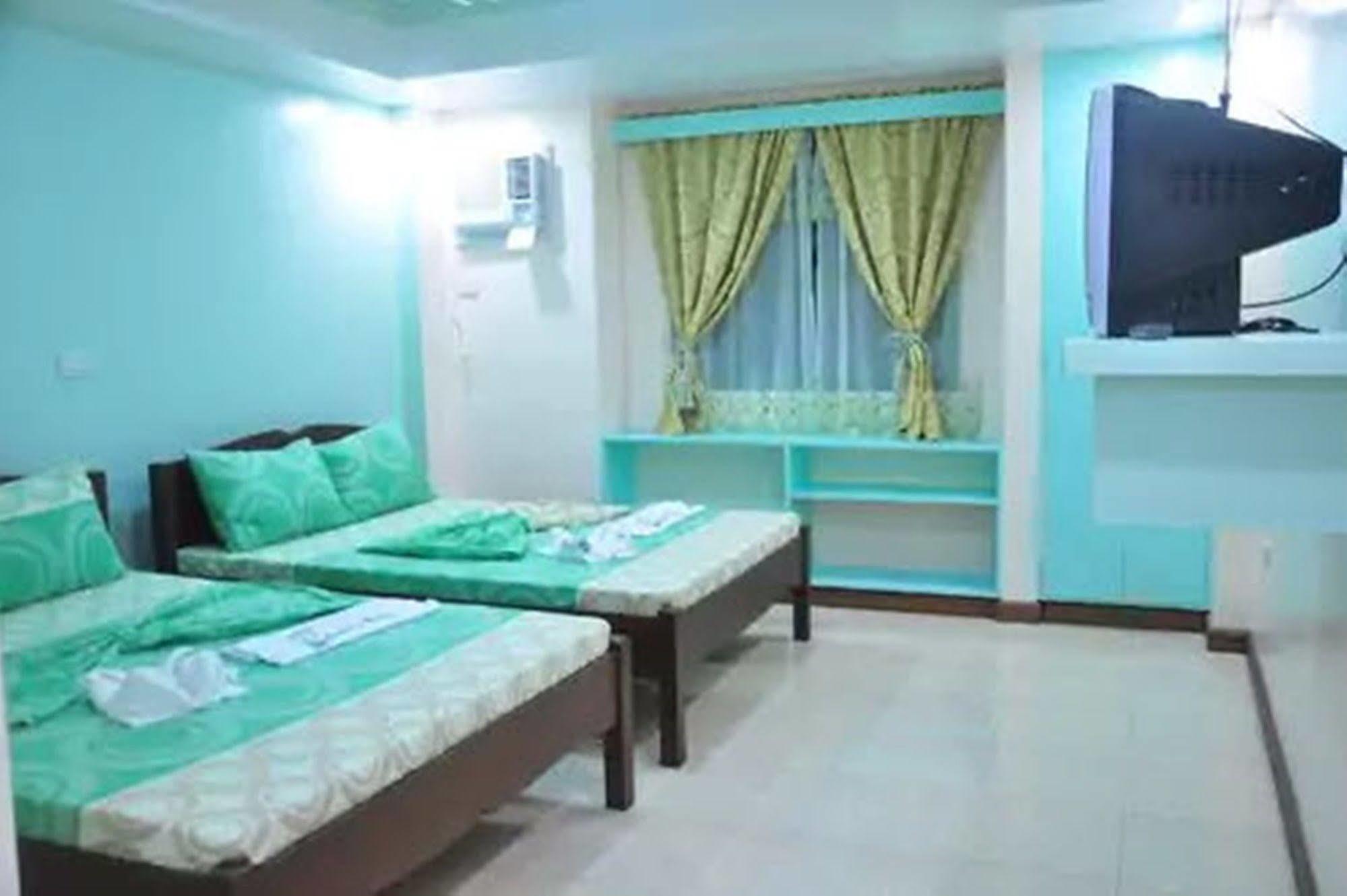 Apartelle De Francesca Пуэрто-Галера Экстерьер фото