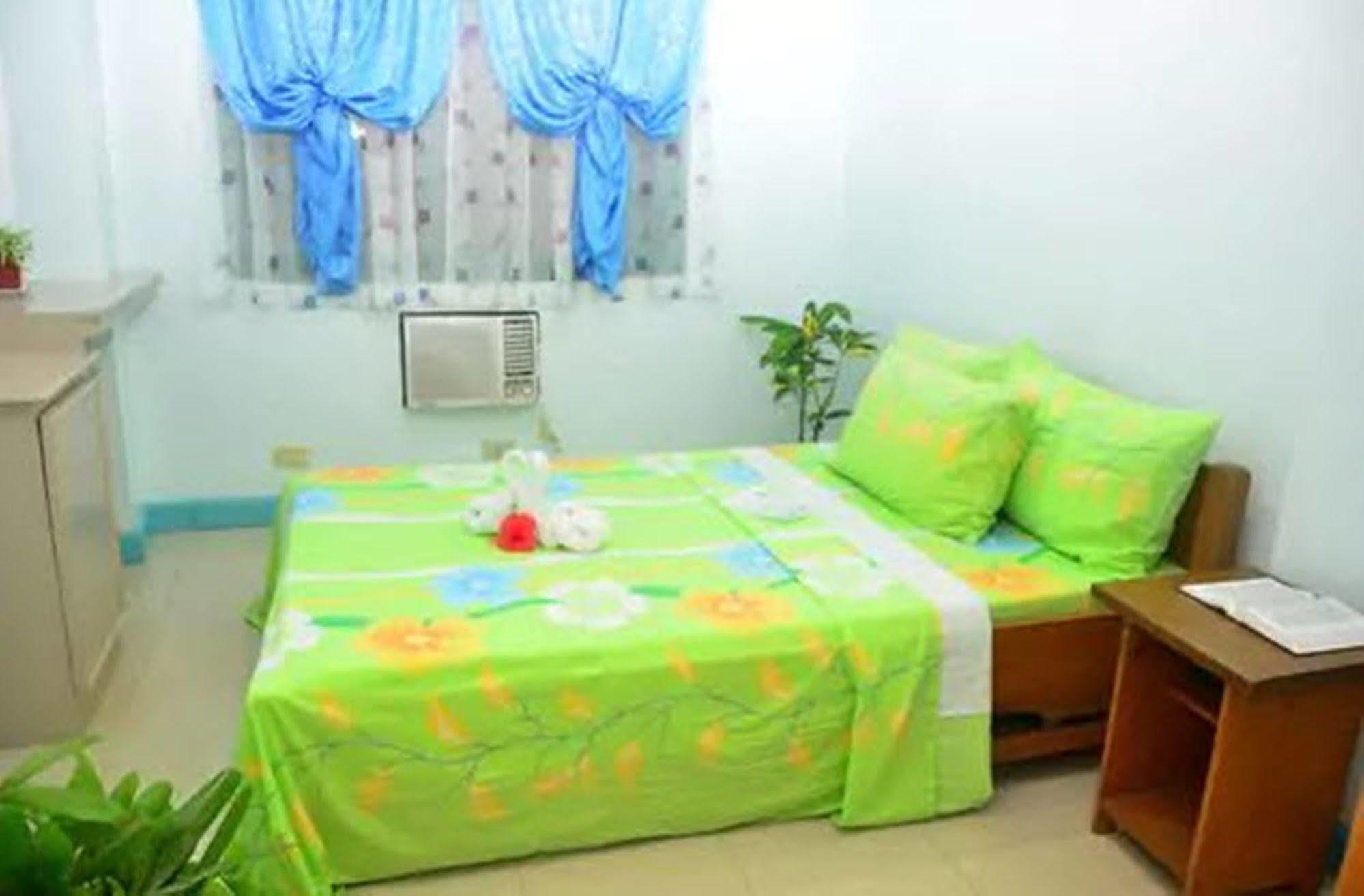 Apartelle De Francesca Пуэрто-Галера Экстерьер фото